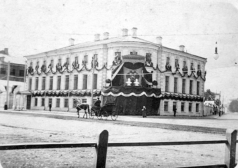 yaroslavskaya-gorodskaya-duma-vo-vremya-priezda-nikolaya-ii