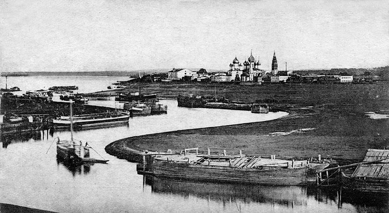 vid-na-korovniki-sliyanie-rek-volgi-i-kotorosli